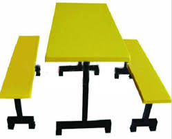 Fiberglass Chair & Table 3